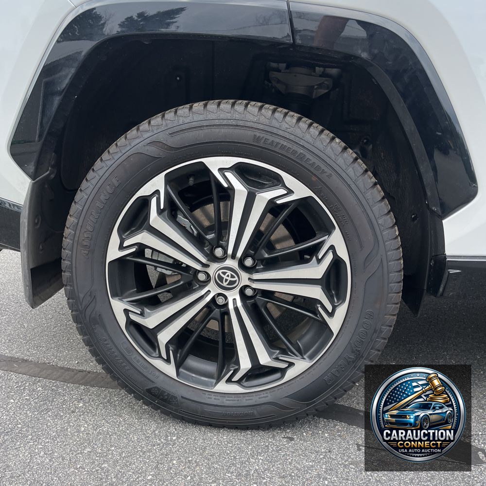 2025 Toyota RAV4 Plug-in Hybrid XSE