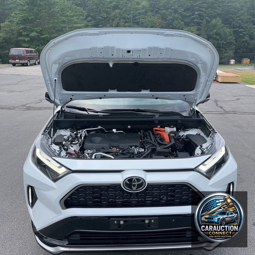 2025 Toyota RAV4 Plug-in Hybrid XSE