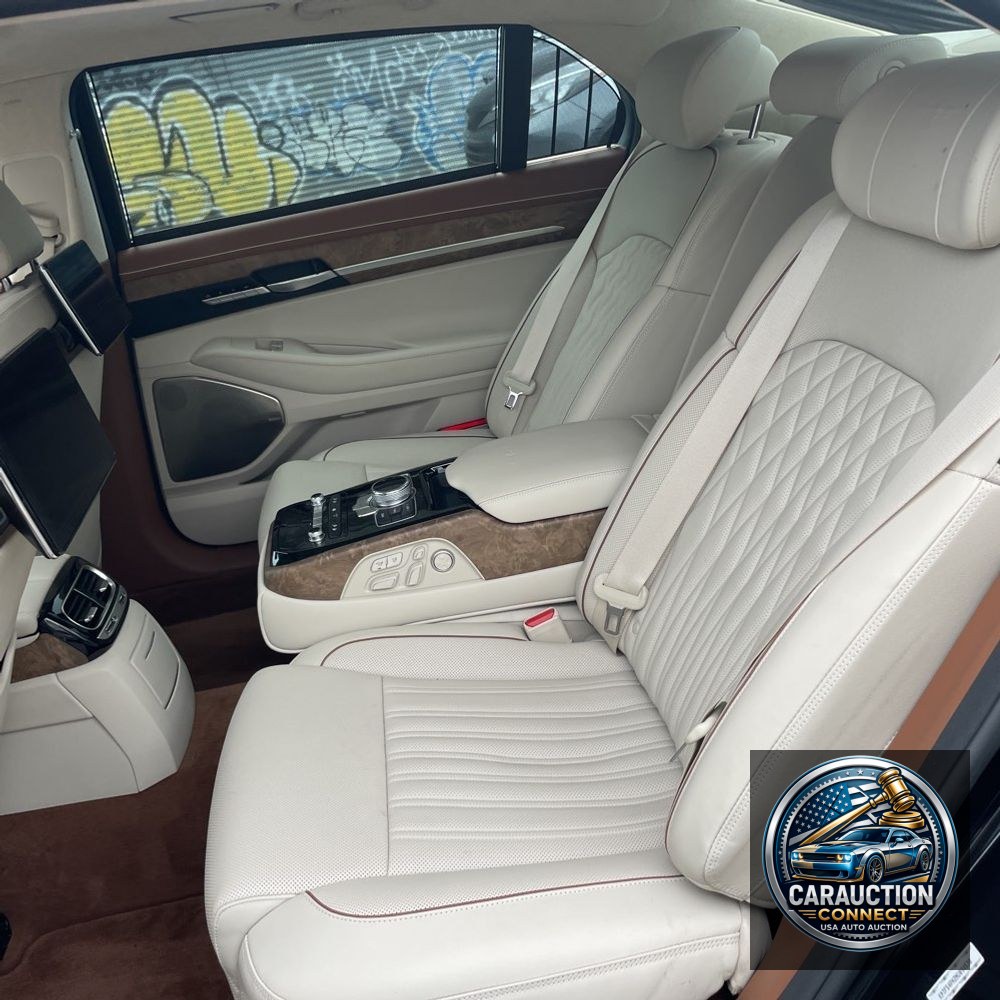 2022 Genesis G90 5.0 Ultimate