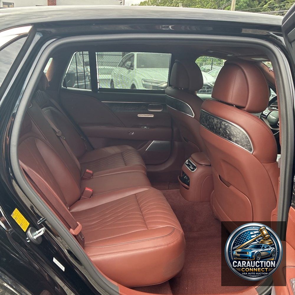 2023 Genesis G90 3.5T e-Supercharger
