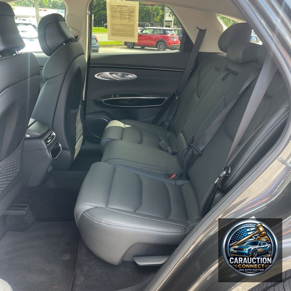 2025 Genesis GV70 2.5T Standard