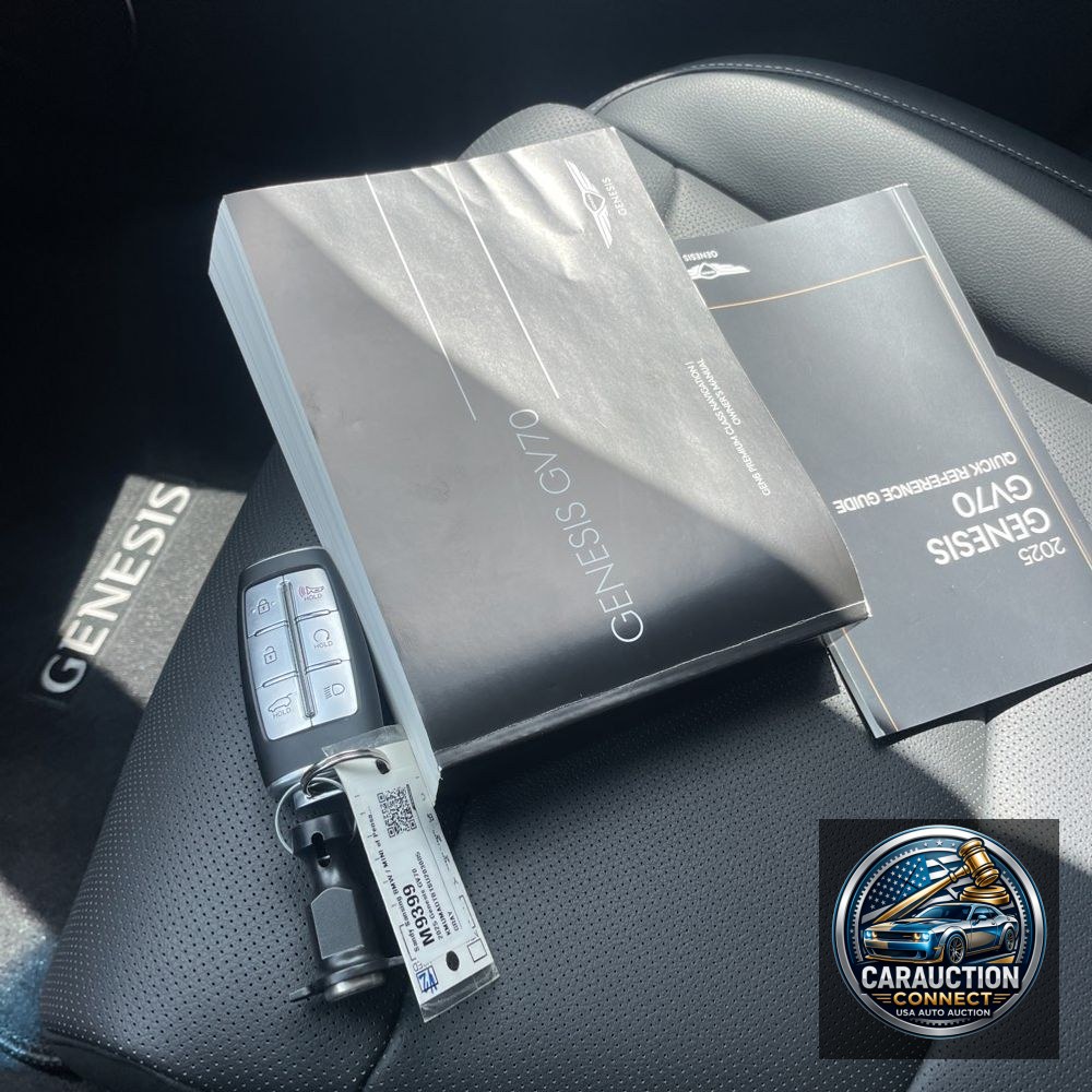 2025 Genesis GV70 2.5T Standard