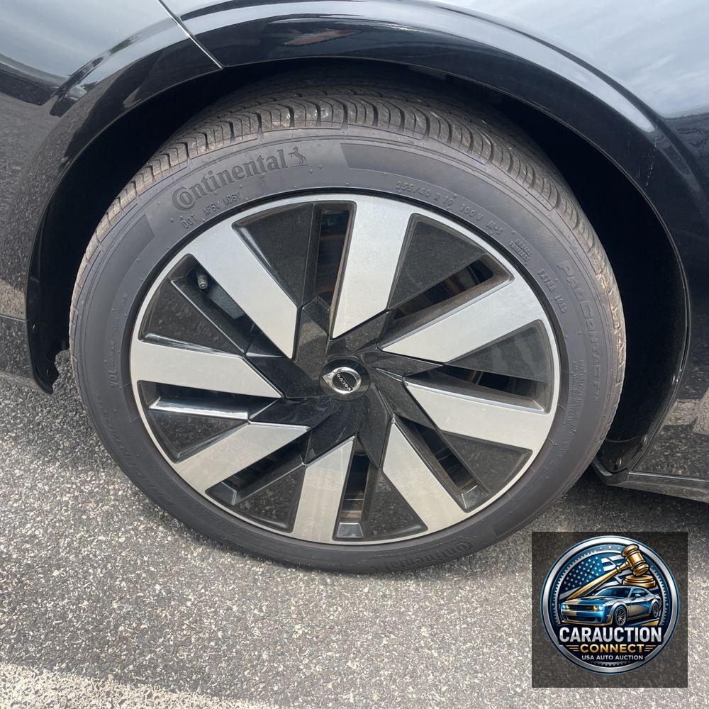2025 Volvo S90 T8 - Plus PHEV