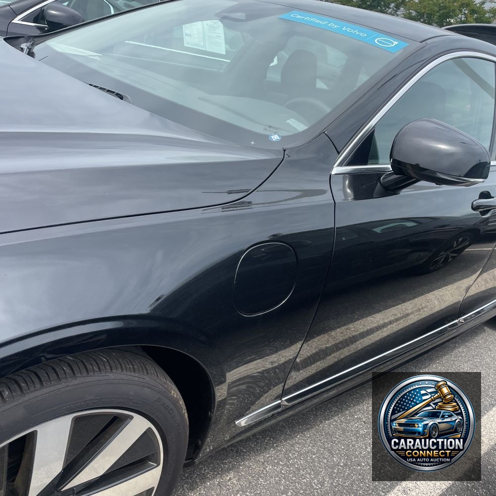 2025 Volvo S90 T8 - Plus PHEV