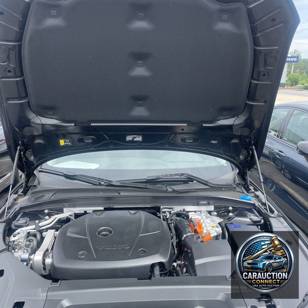 2025 Volvo S90 T8 - Plus PHEV