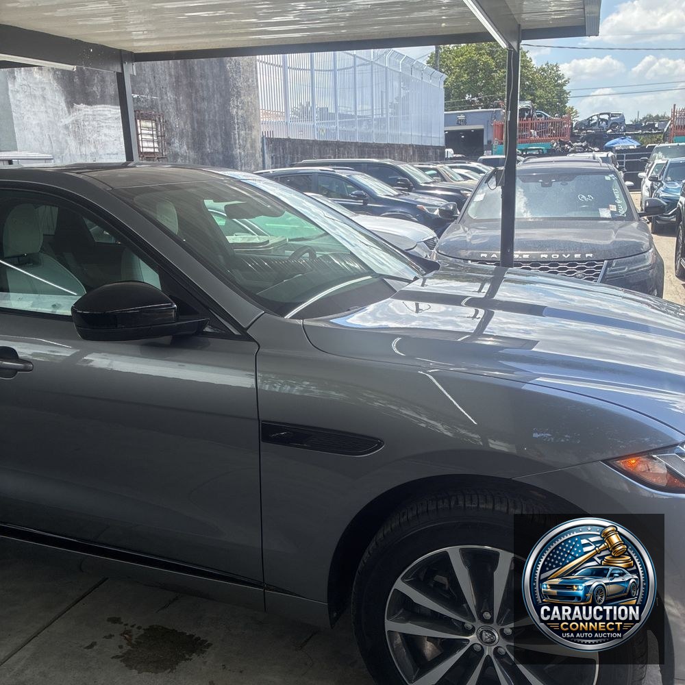 2025 Jaguar F-Pace P250 R-Dynamic S