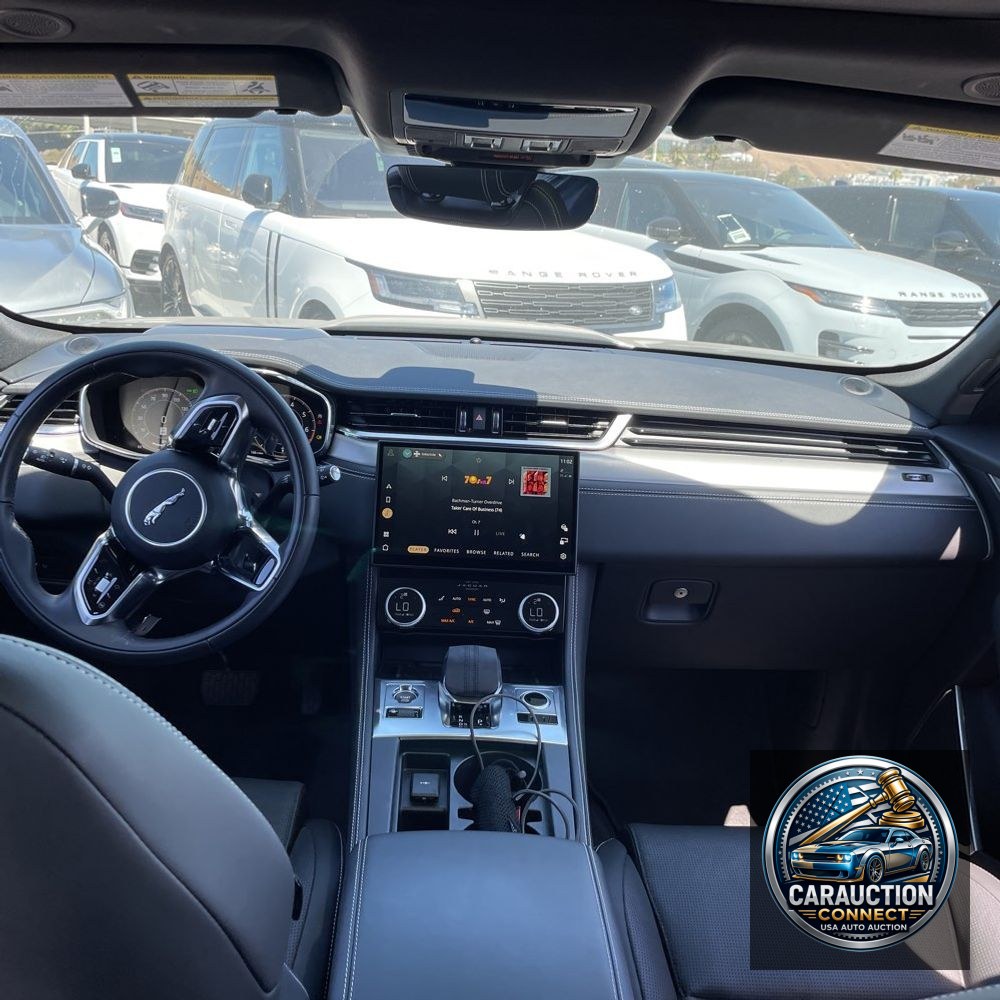 2025 Jaguar F-Pace P250 R-Dynamic S