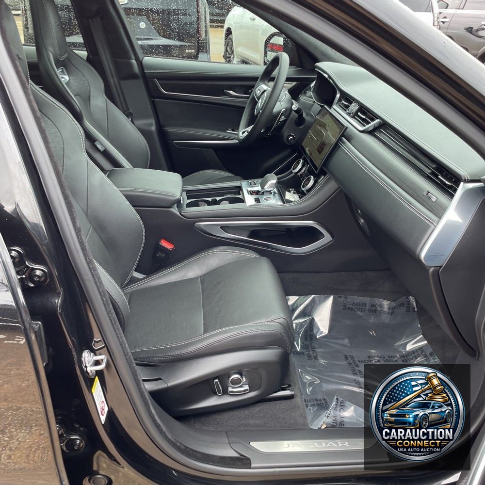 2024 Jaguar F-Pace P400 R-Dynamic S