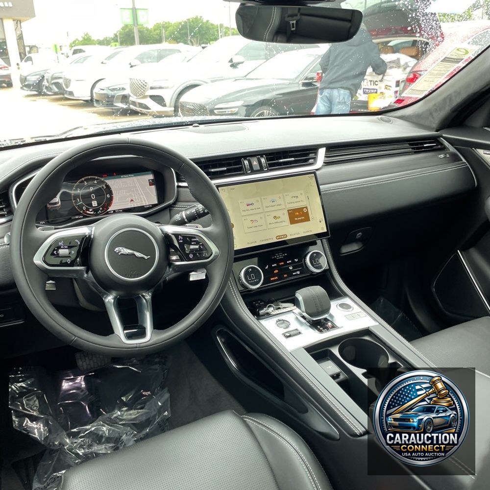 2024 Jaguar F-Pace P400 R-Dynamic S