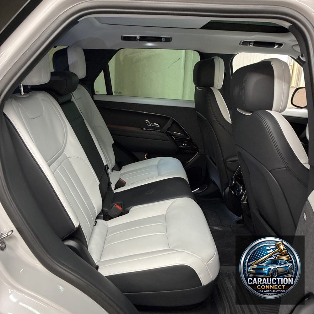 2025 Land Rover Range Rover Sport P460e Dynamic SE