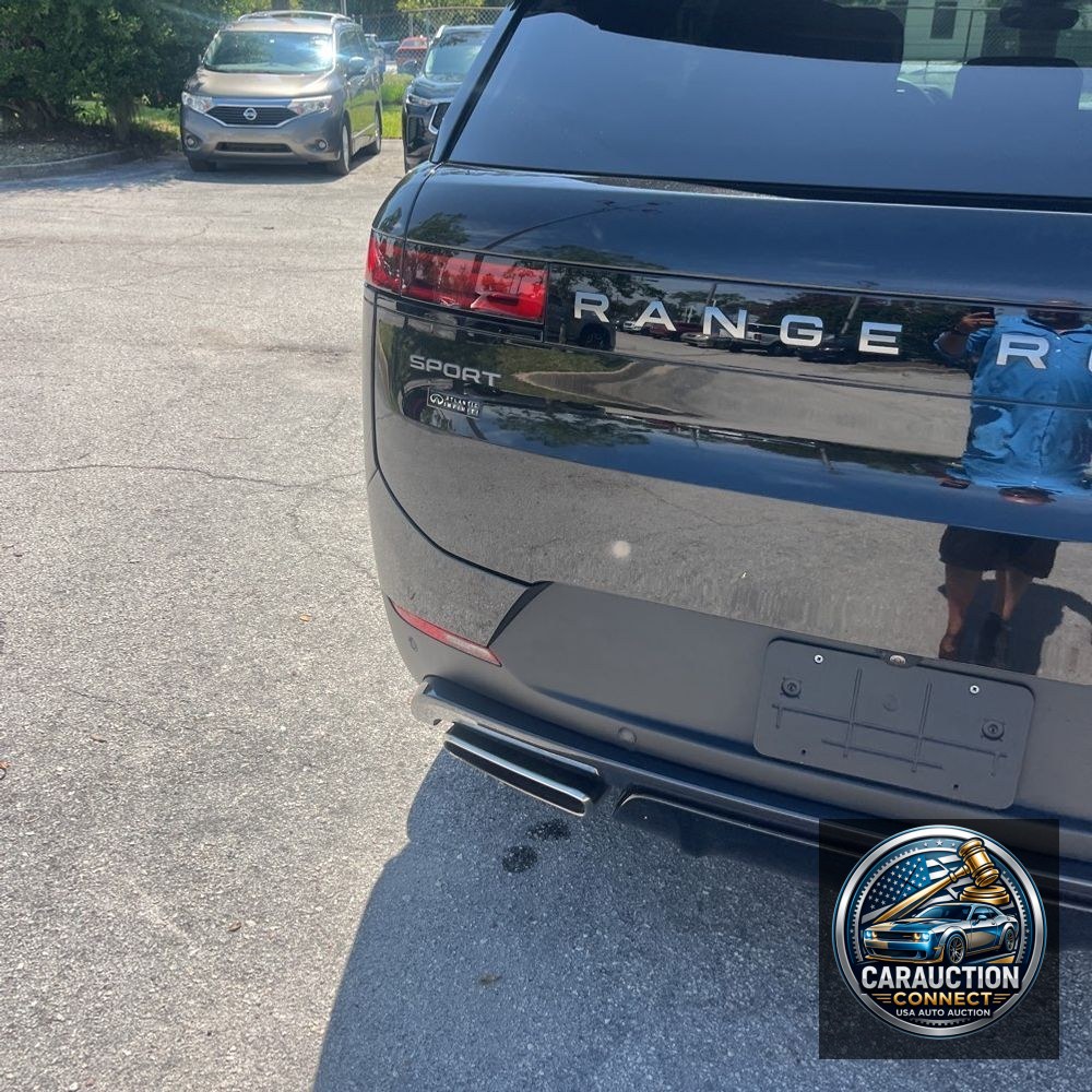 2024 Land Rover Range Rover Sport P360 SE