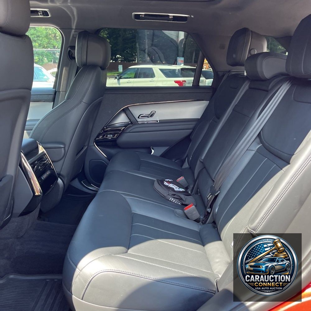2023 Land Rover Range Rover Sport P360 SE