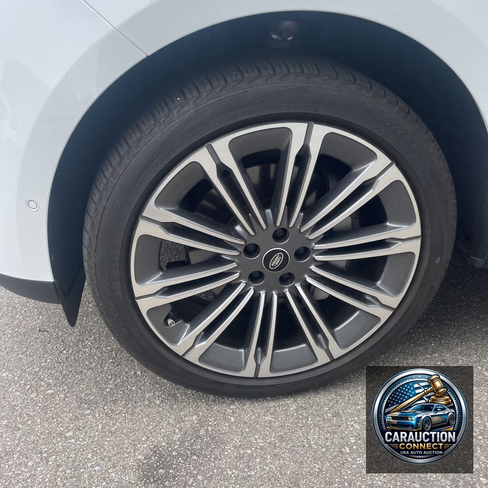 2024 Land Rover Range Rover Sport P360 SE