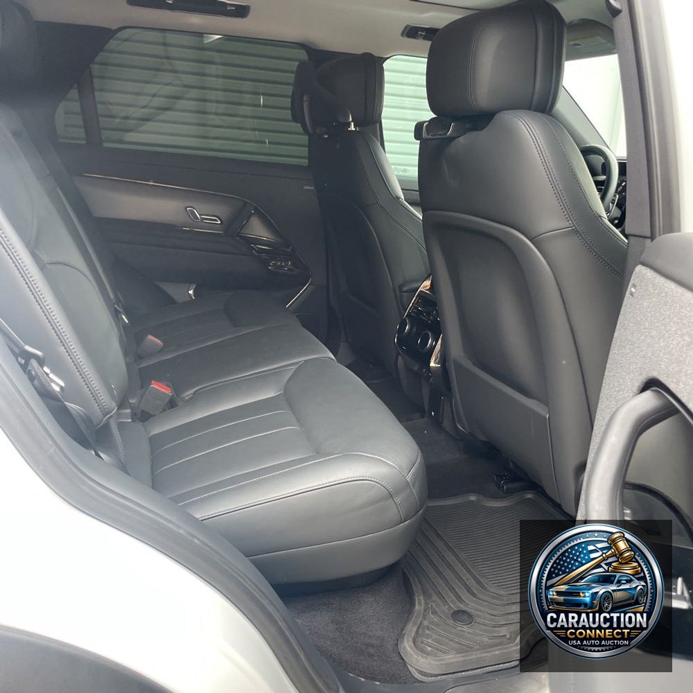 2024 Land Rover Range Rover Sport P360 SE
