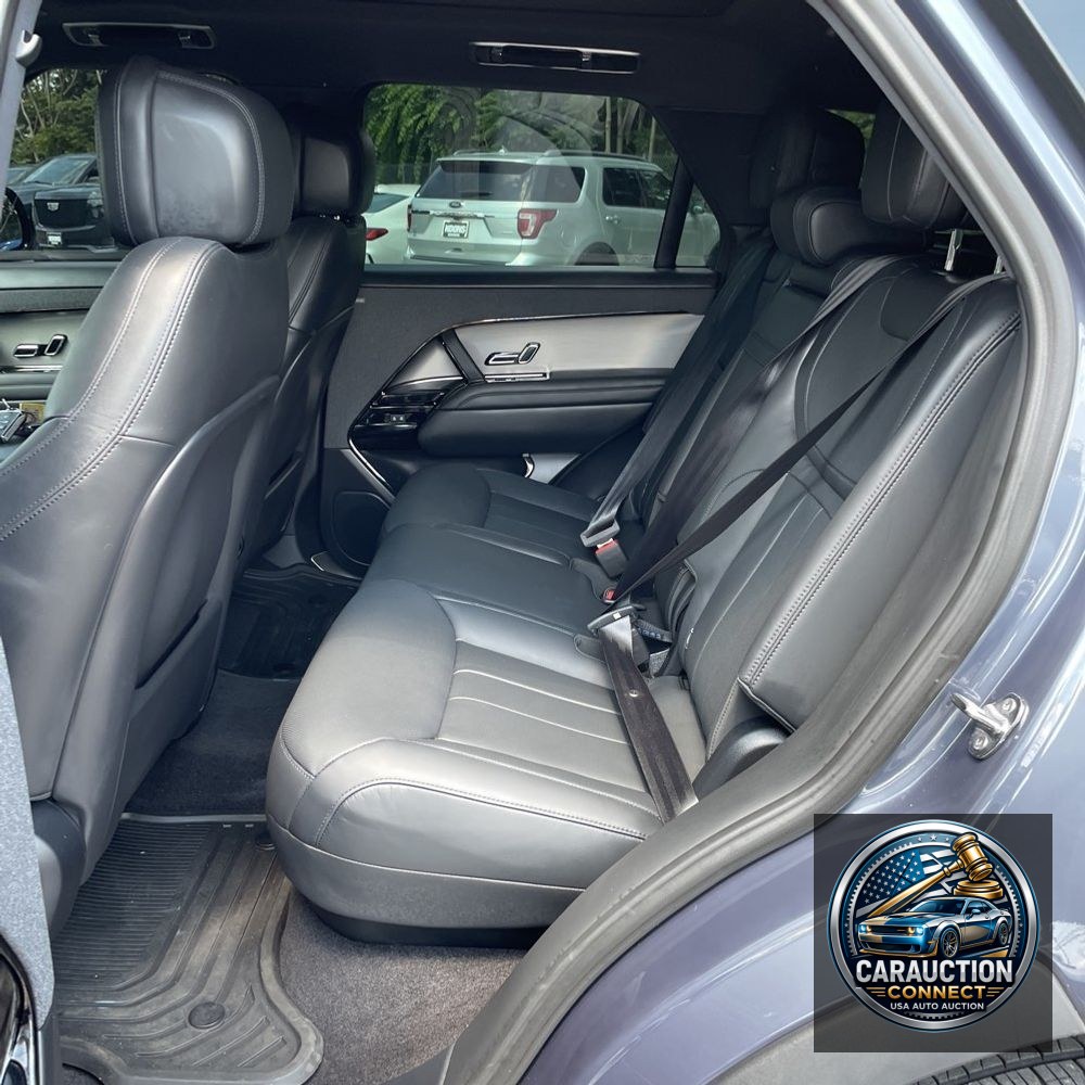 2024 Land Rover Range Rover Sport P360 SE