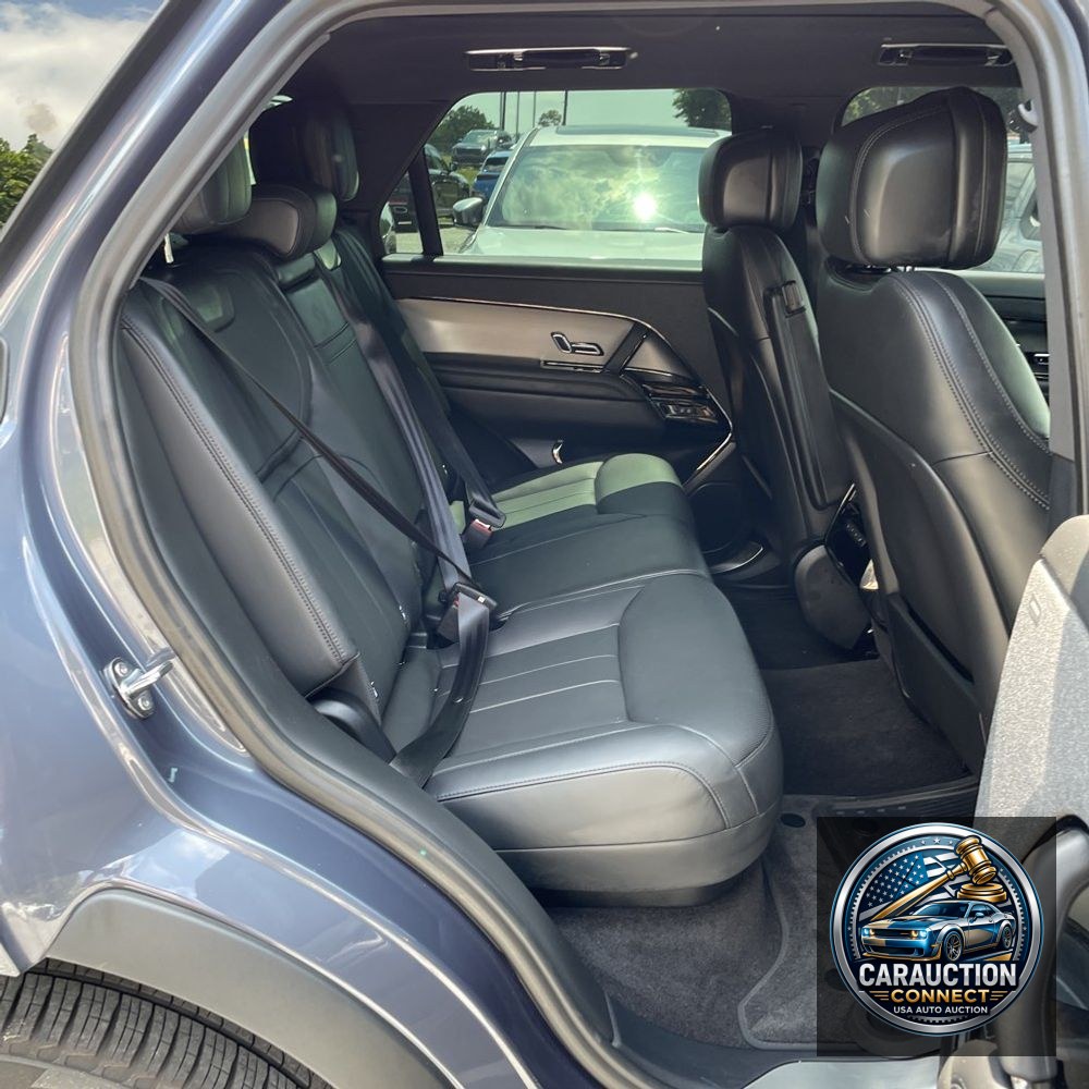 2024 Land Rover Range Rover Sport P360 SE