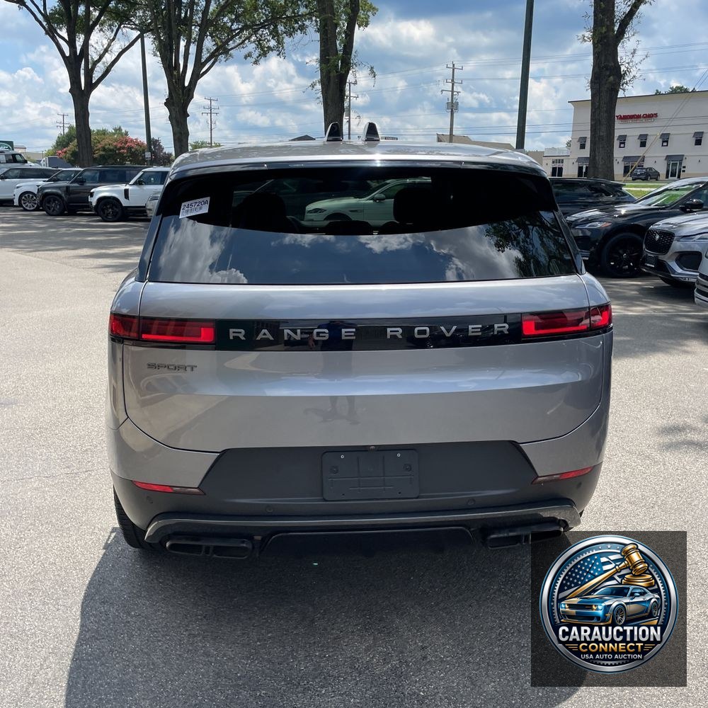 2024 Land Rover Range Rover Sport P360 SE