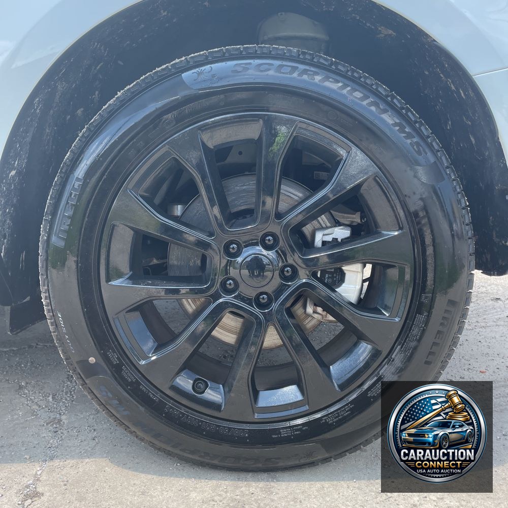 2025 Land Rover Range Rover Sport P360 SE