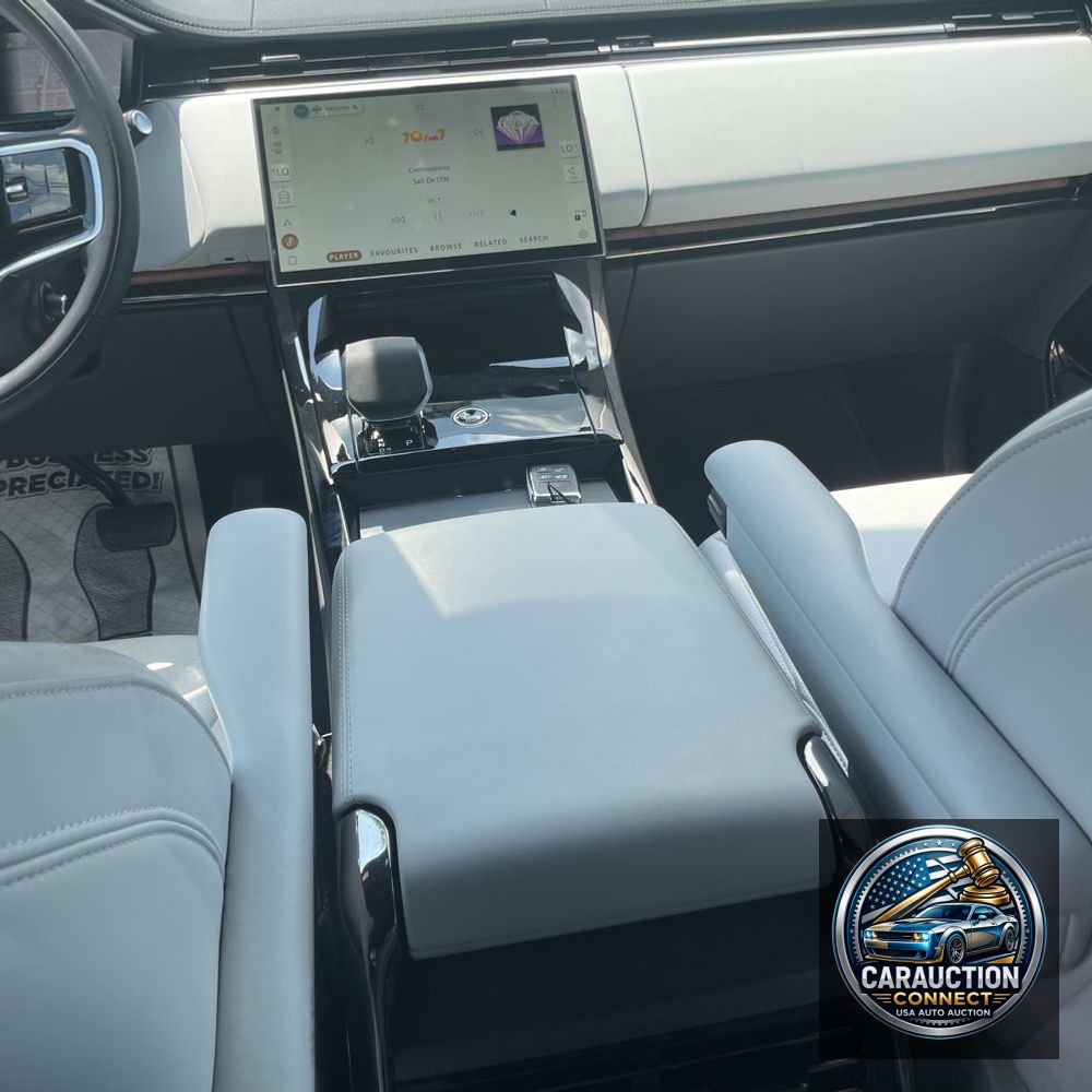 2025 Land Rover Range Rover Sport P360 SE