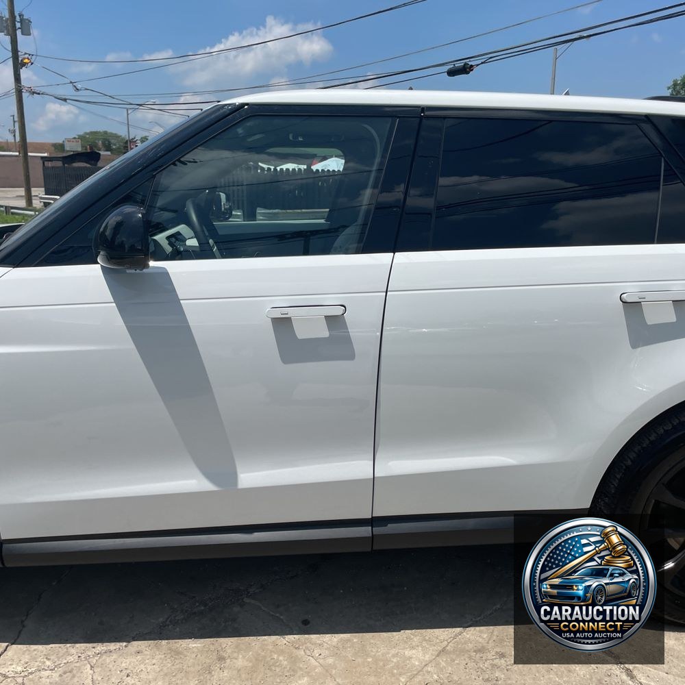 2025 Land Rover Range Rover Sport P360 SE