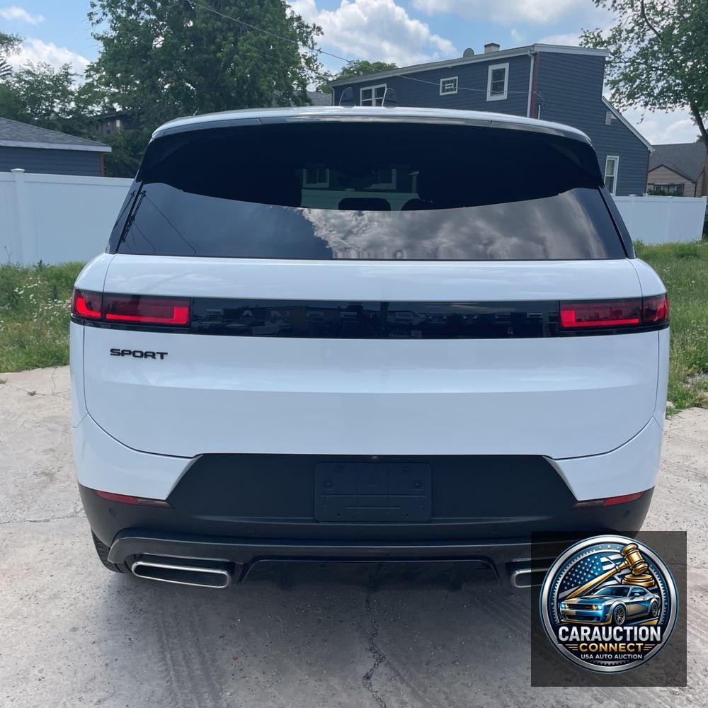 2025 Land Rover Range Rover Sport P360 SE