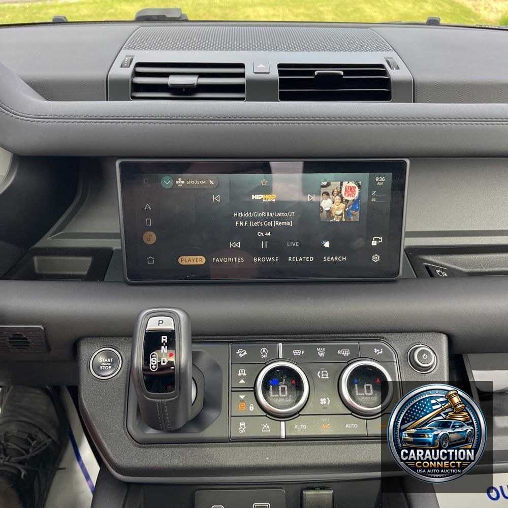 2024 Land Rover Defender 90 P400 X-Dynamic SE
