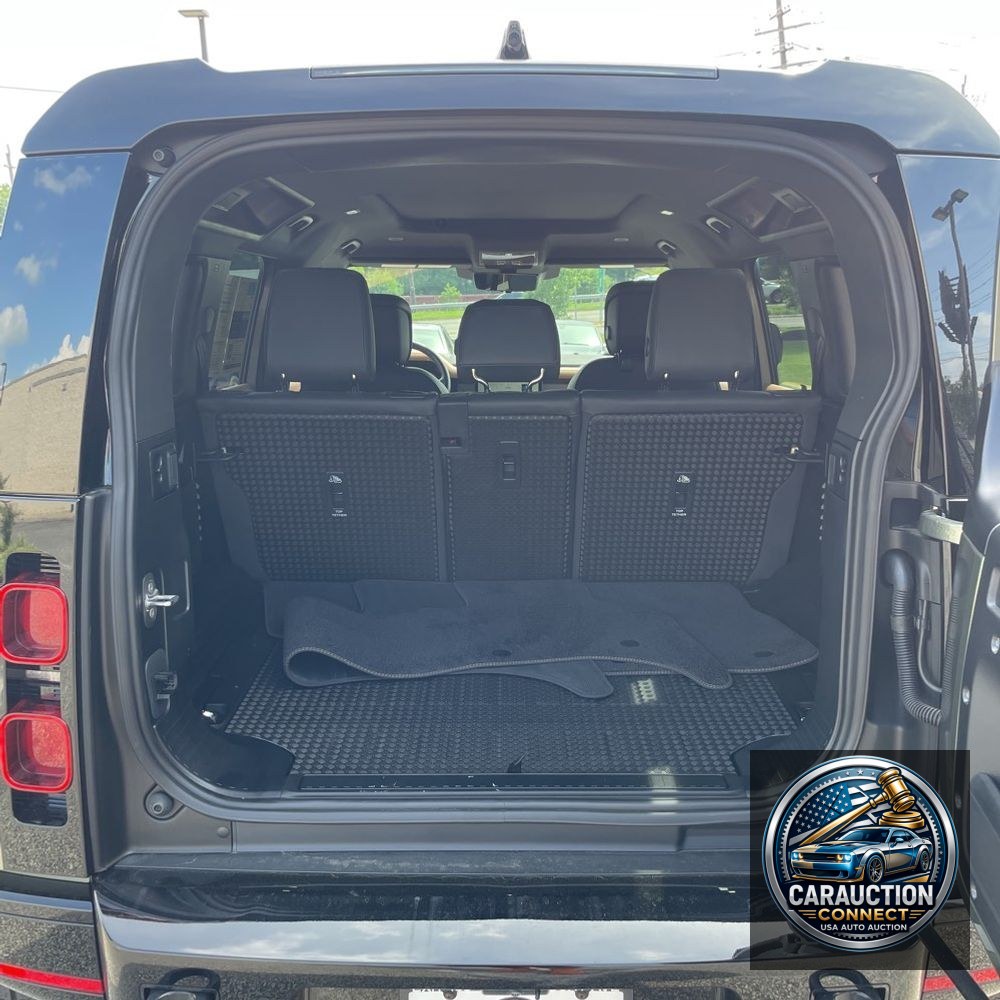 2024 Land Rover Defender 110 P400 X-Dynamic SE