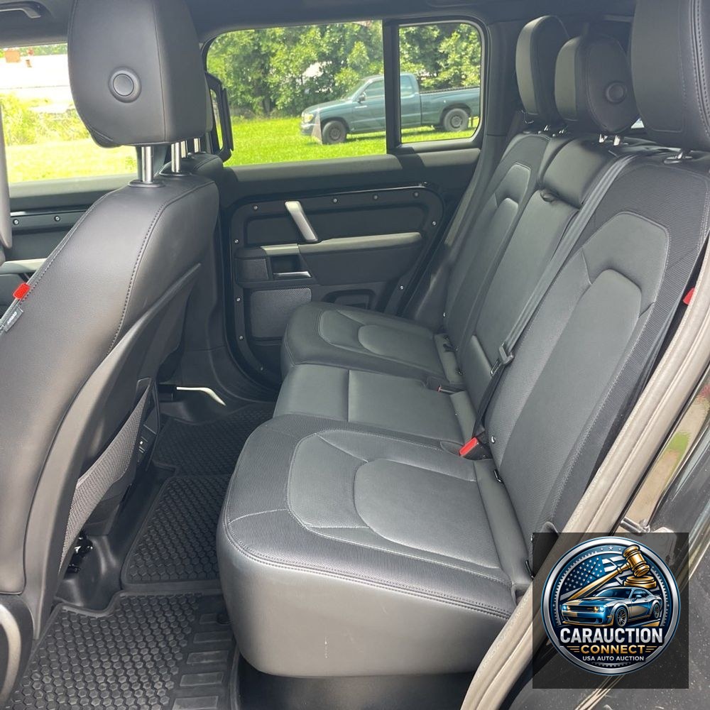 2023 Land Rover Defender 110 X-Dynamic SE