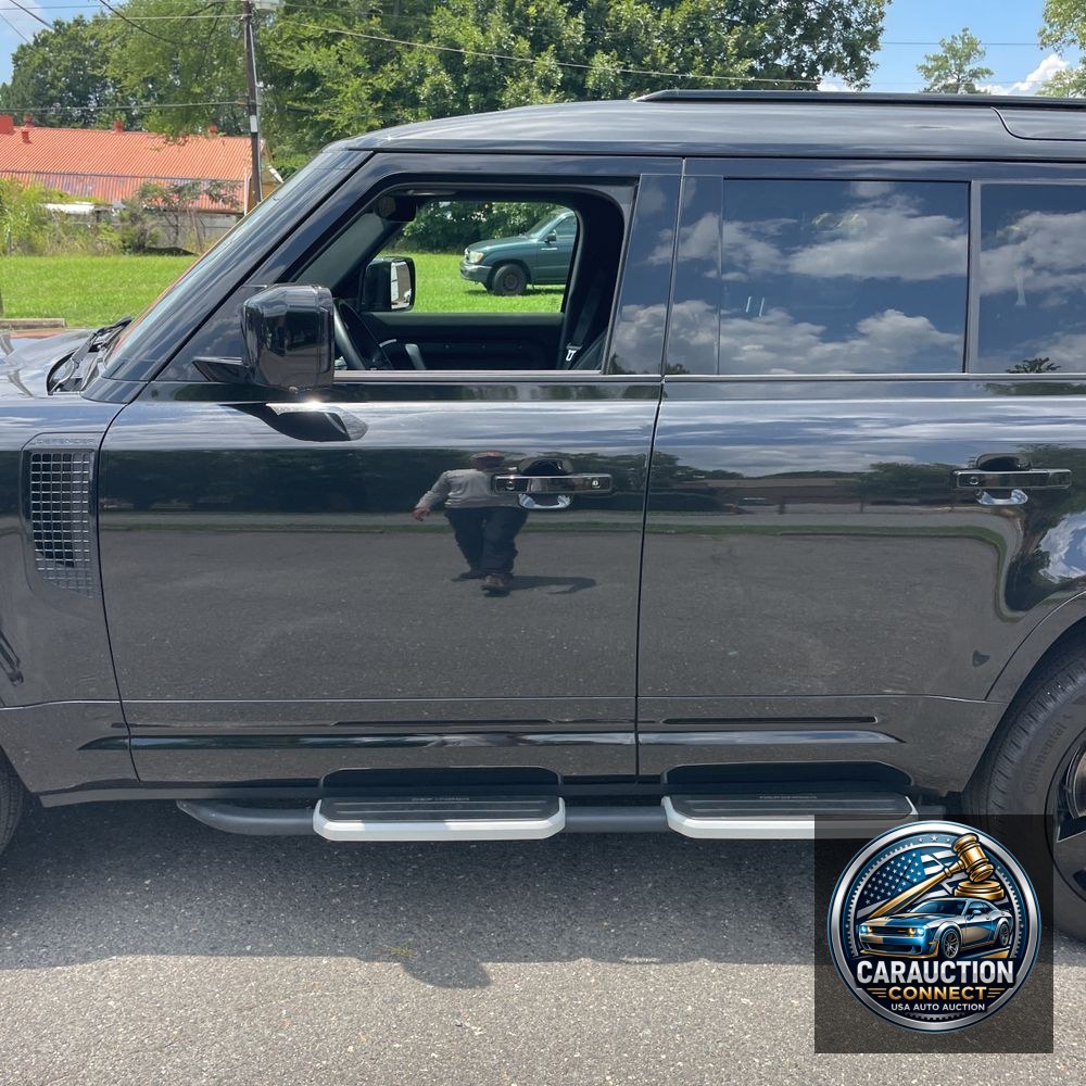 2023 Land Rover Defender 110 X-Dynamic SE