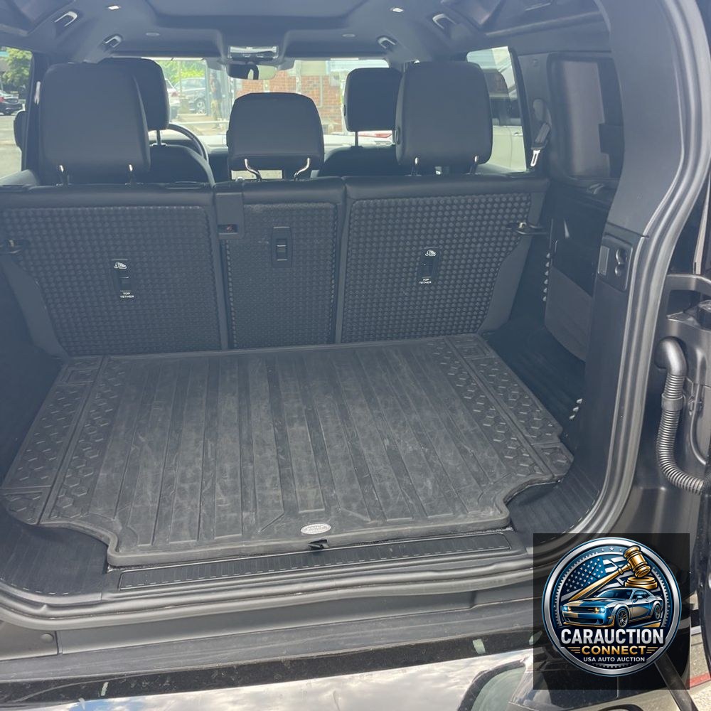 2023 Land Rover Defender 110 X-Dynamic SE