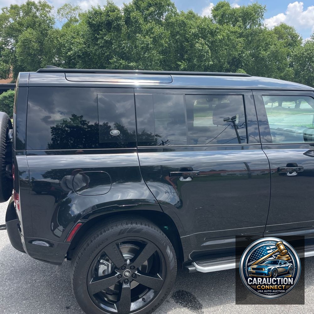2023 Land Rover Defender 110 X-Dynamic SE