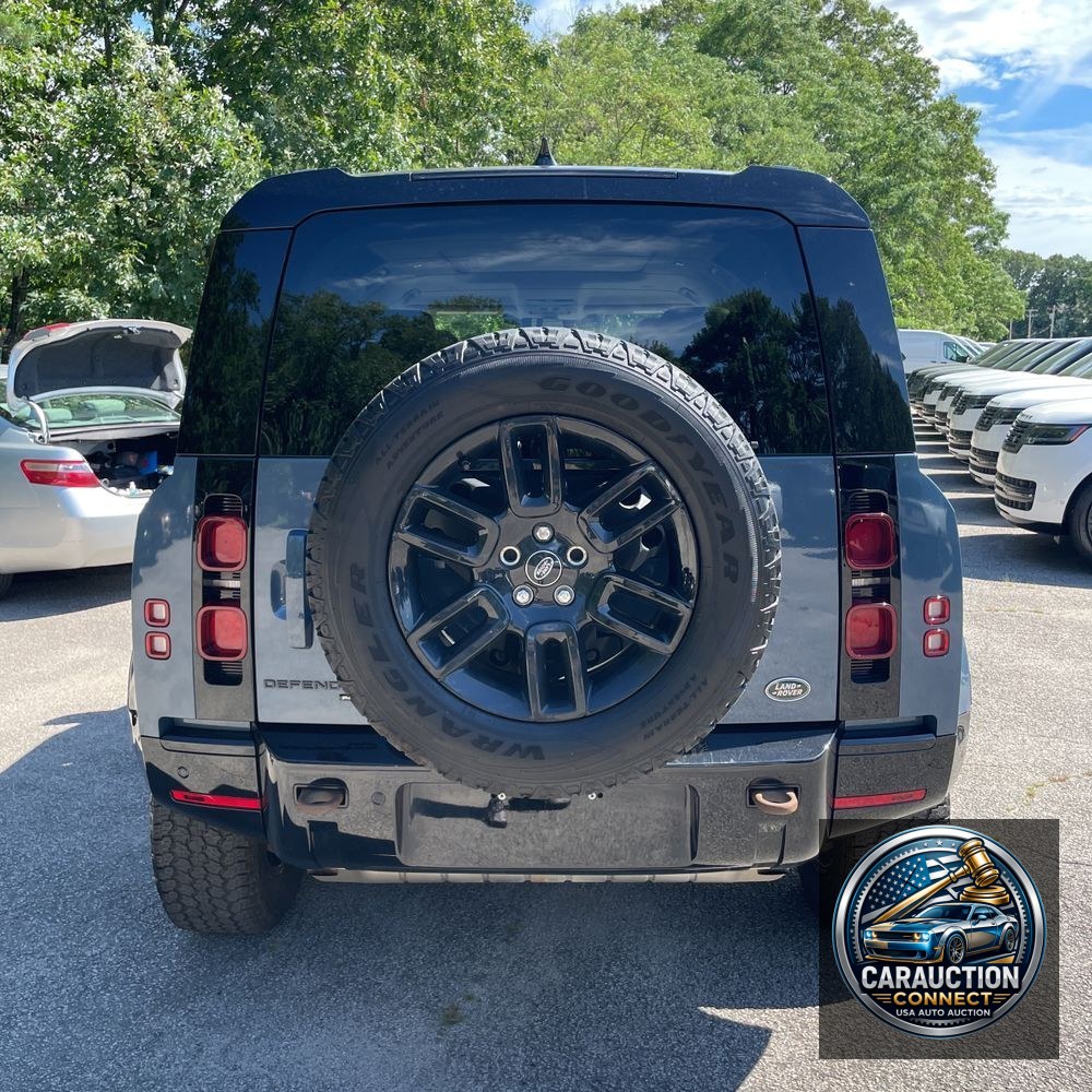 2023 Land Rover Defender 110 X-Dynamic SE
