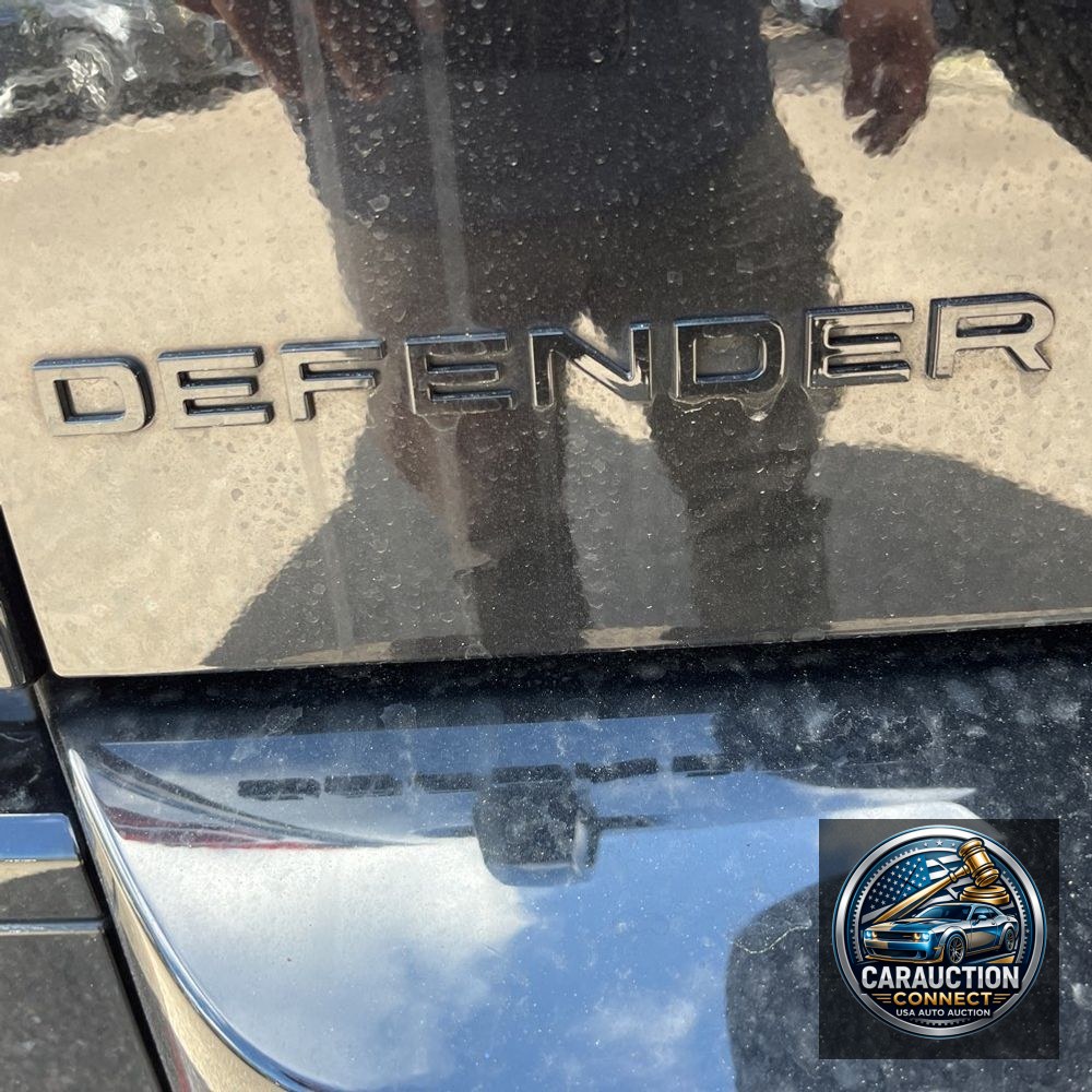 2024 Land Rover Defender 110 P400 X-Dynamic SE
