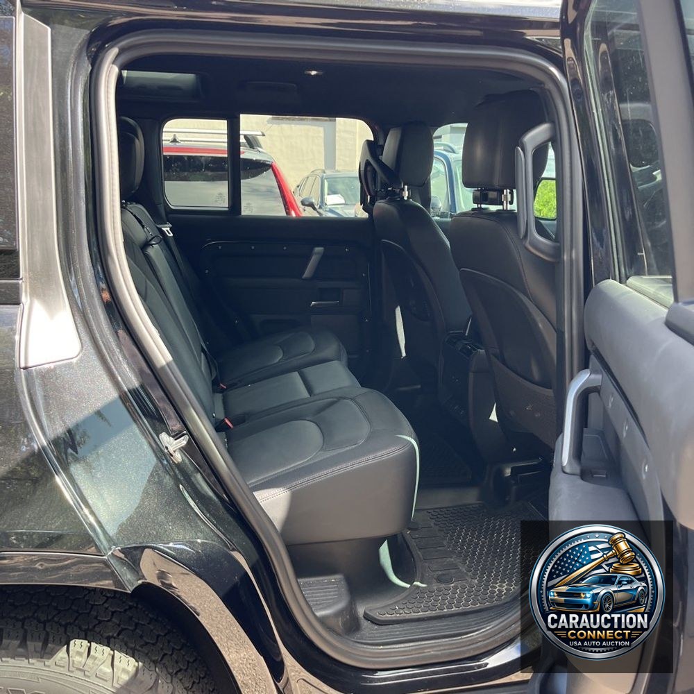 2024 Land Rover Defender 110 P400 X-Dynamic SE