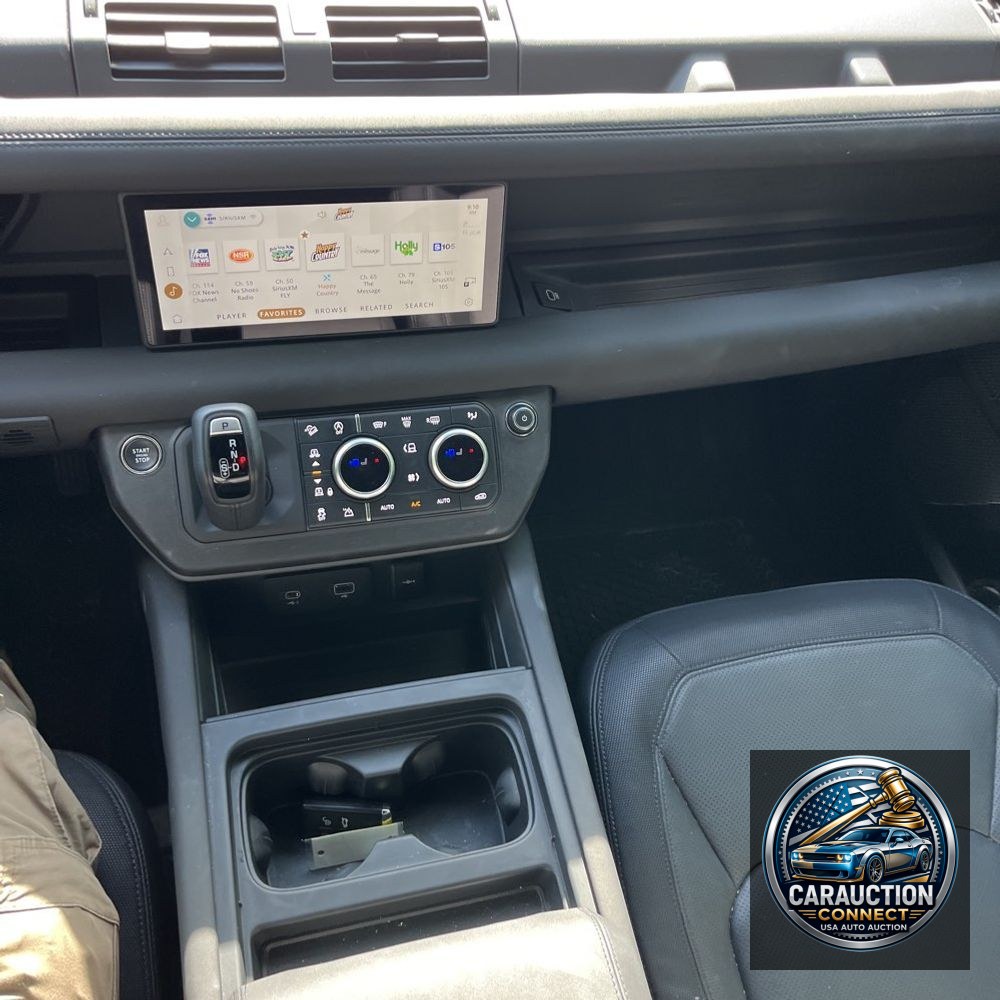 2024 Land Rover Defender 110 P400 X-Dynamic SE