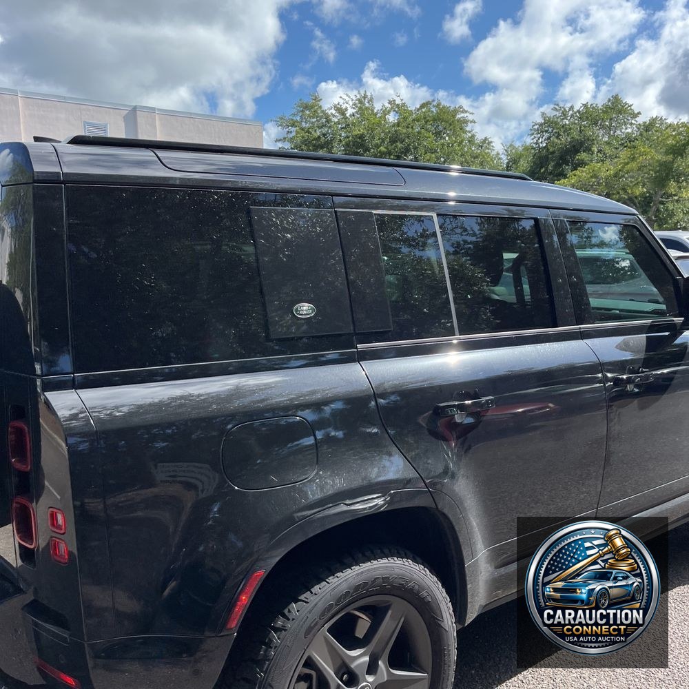 2024 Land Rover Defender 110 P400 X-Dynamic SE