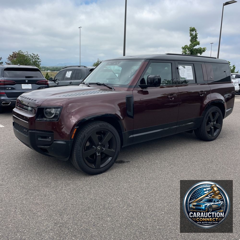2023 Land Rover Defender 130 X-Dynamic SE