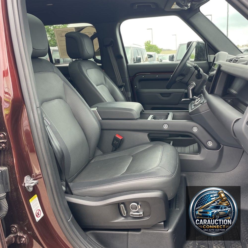 2023 Land Rover Defender 130 X-Dynamic SE