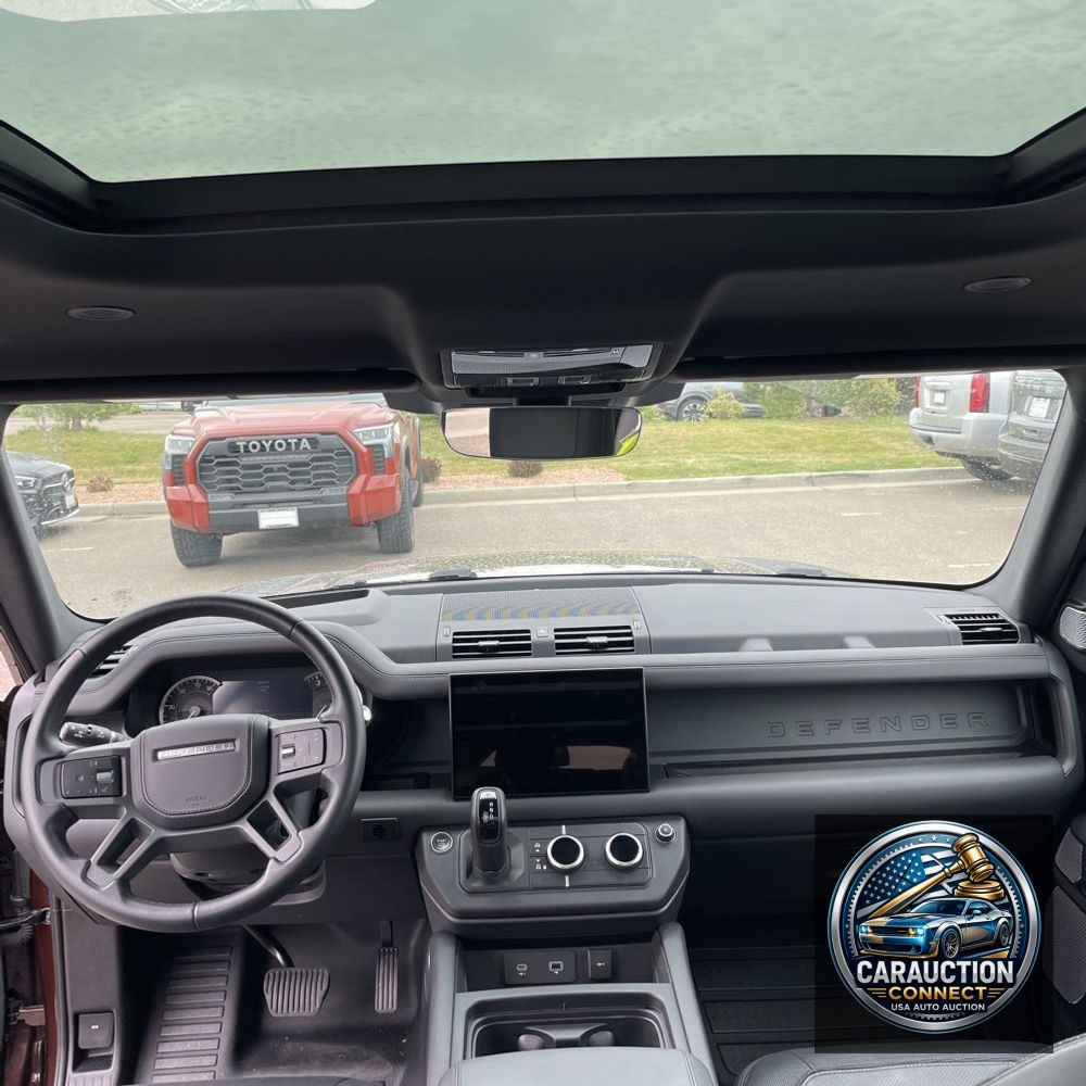 2023 Land Rover Defender 130 X-Dynamic SE