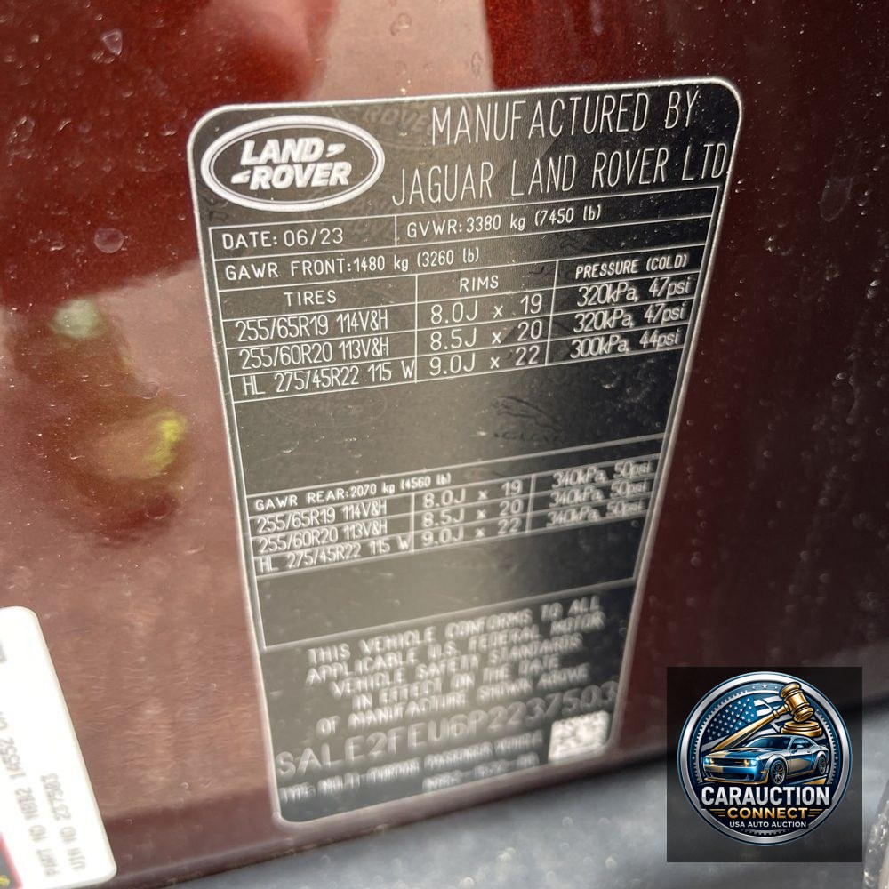 2023 Land Rover Defender 130 X-Dynamic SE