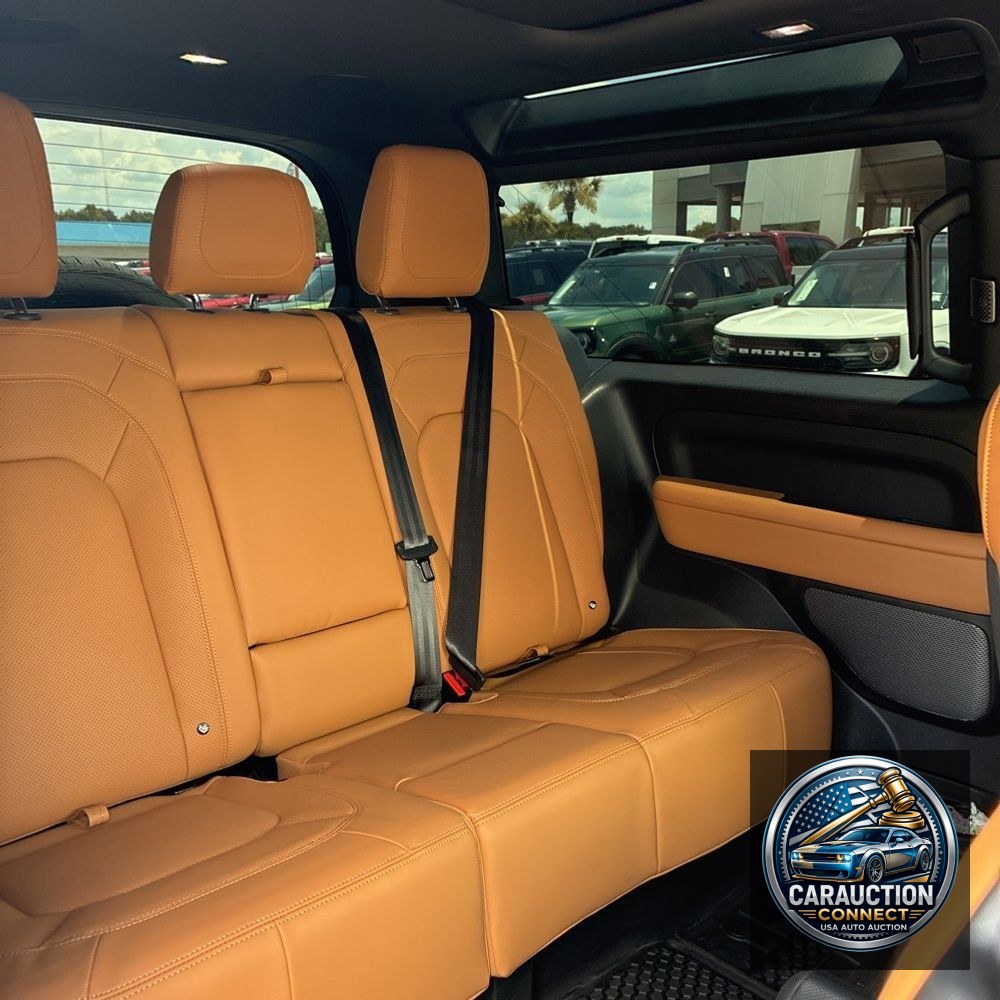 2024 Land Rover Defender 90 V8