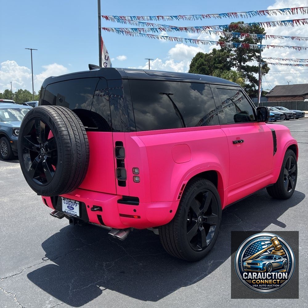 2024 Land Rover Defender 90 V8