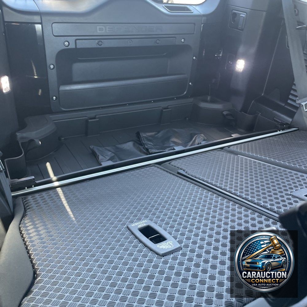 2024 Land Rover Defender 90 V8