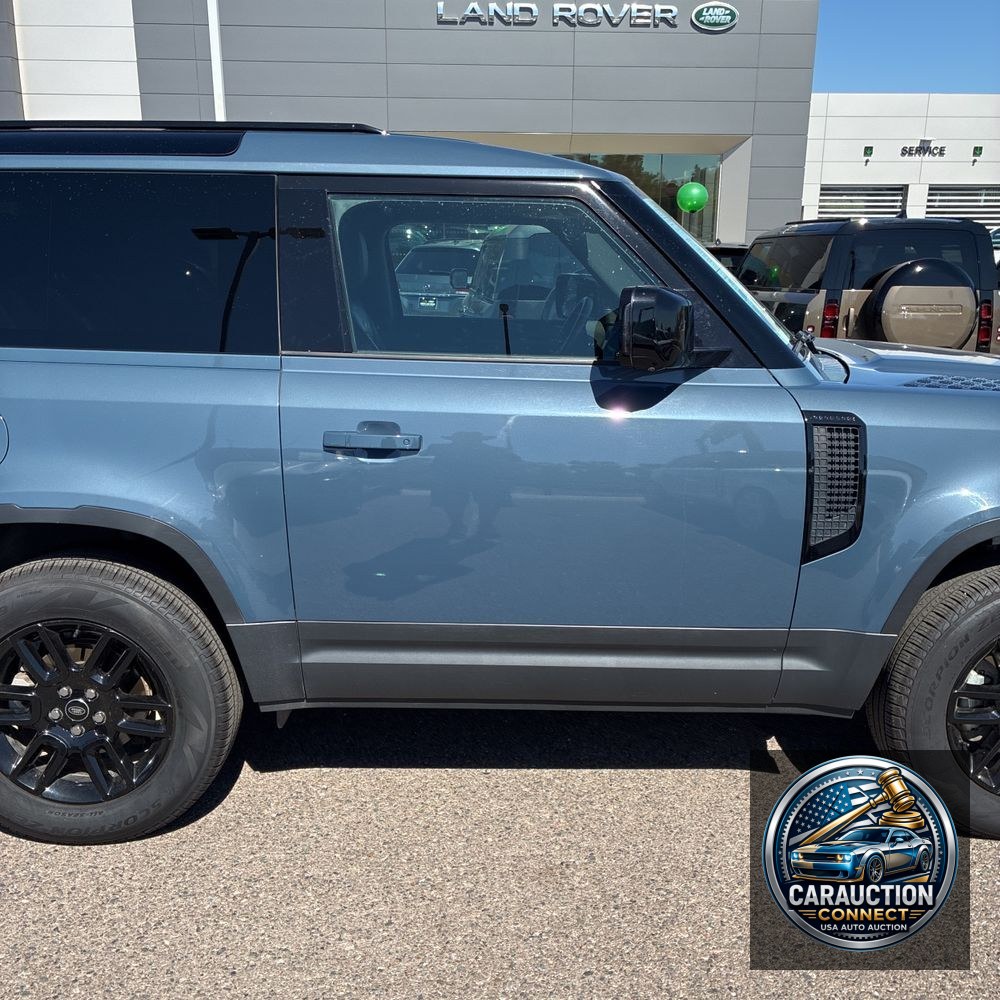 2024 Land Rover Defender 90 S P300