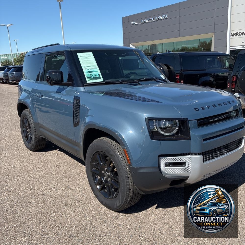 2024 Land Rover Defender 90 S P300