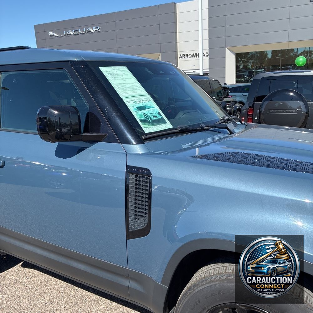 2024 Land Rover Defender 90 S P300