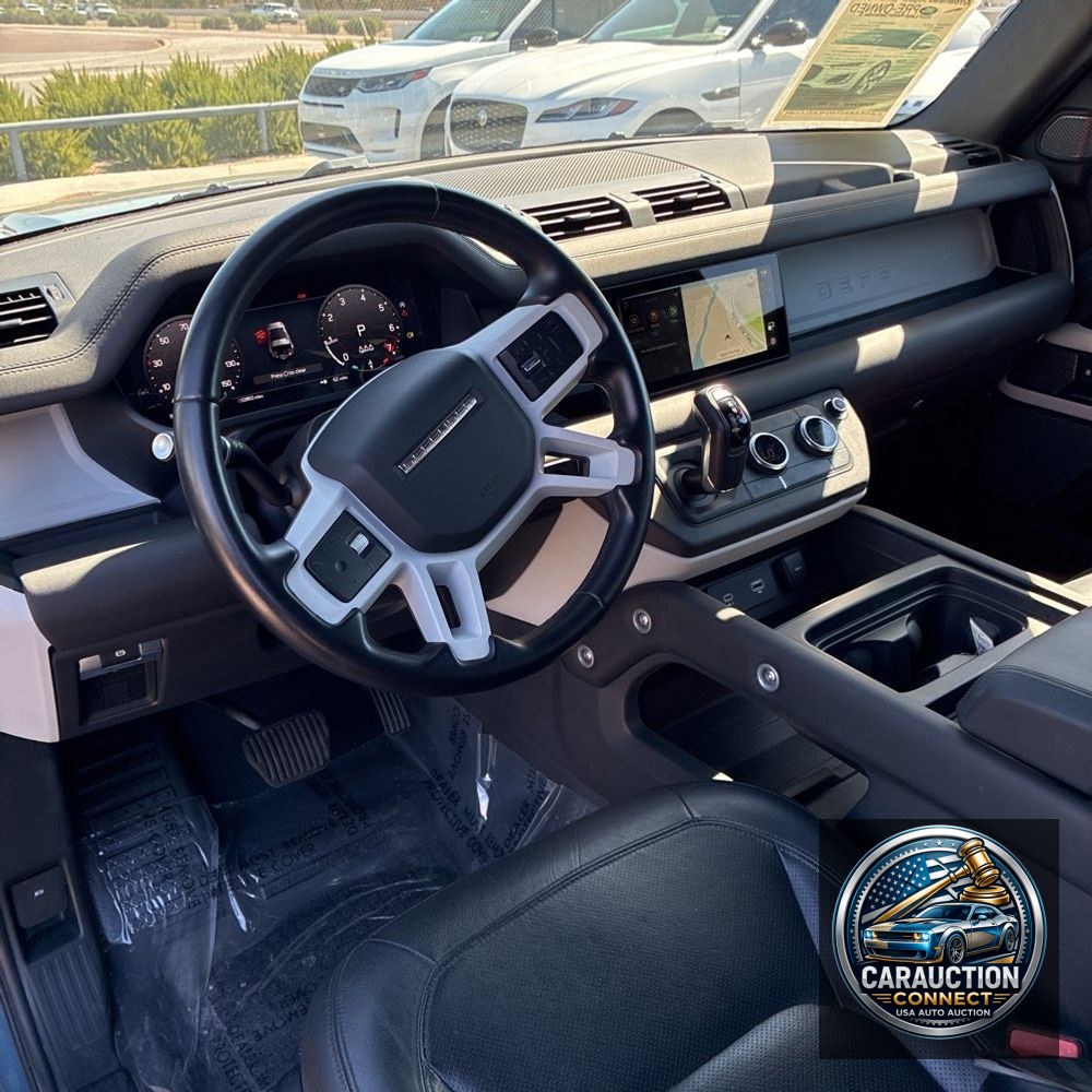2024 Land Rover Defender 90 S P300