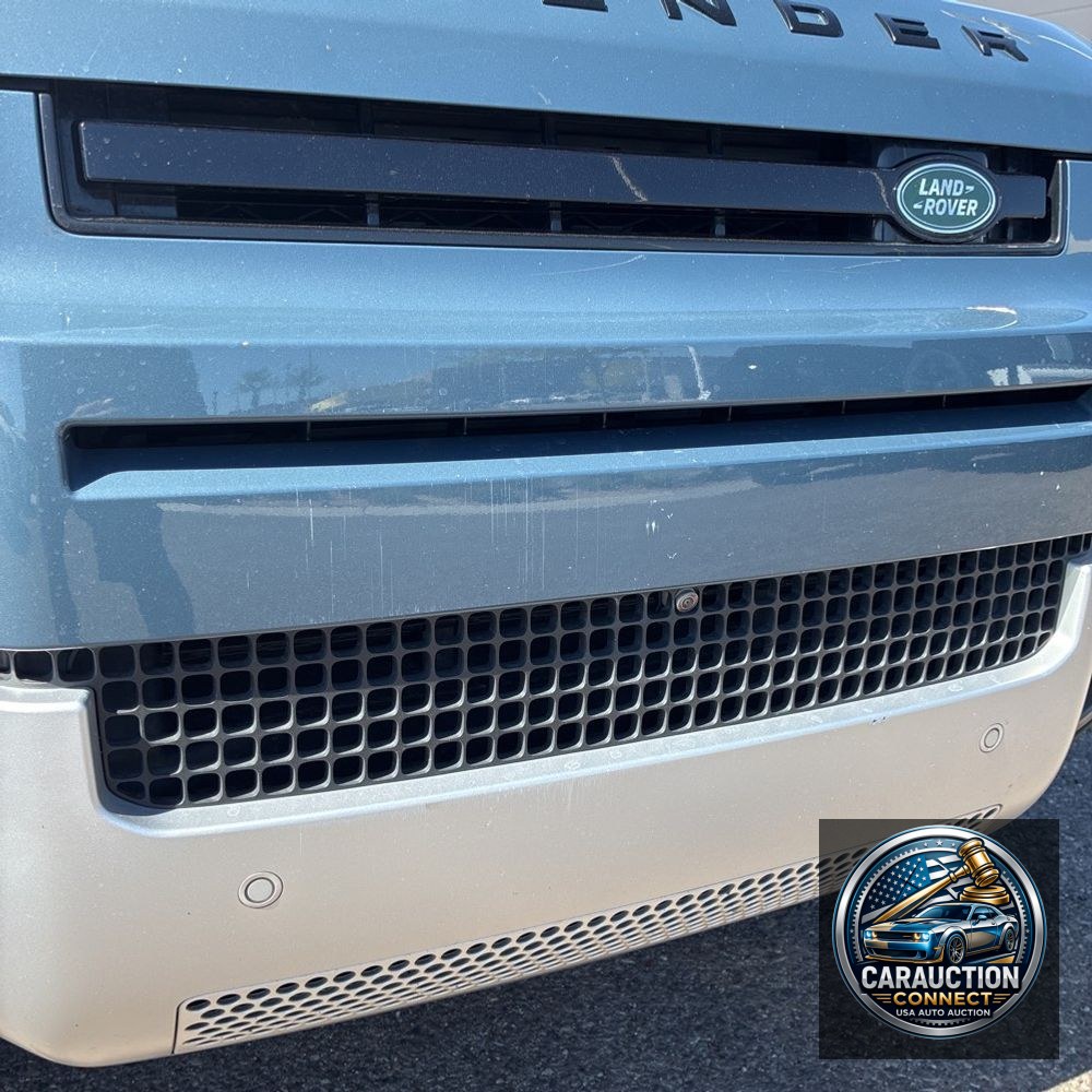 2024 Land Rover Defender 90 S P300