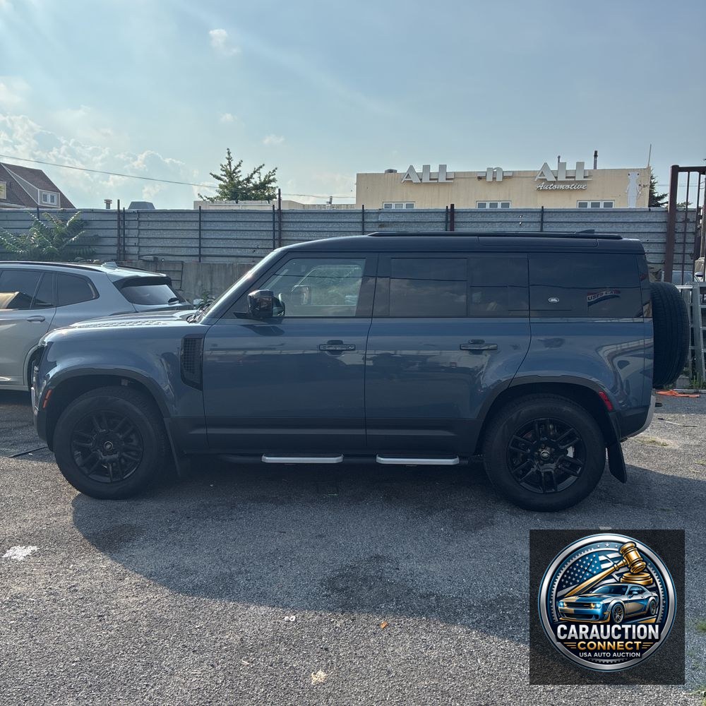 2023 Land Rover Defender 110 SE 4D SUV