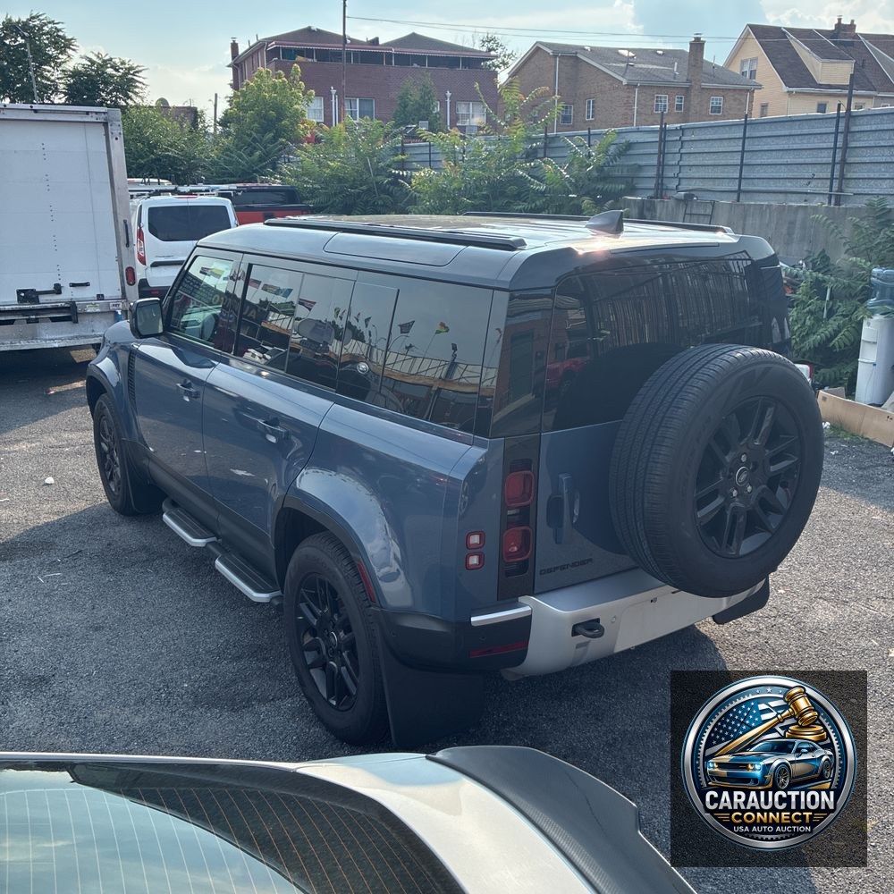 2023 Land Rover Defender 110 SE 4D SUV